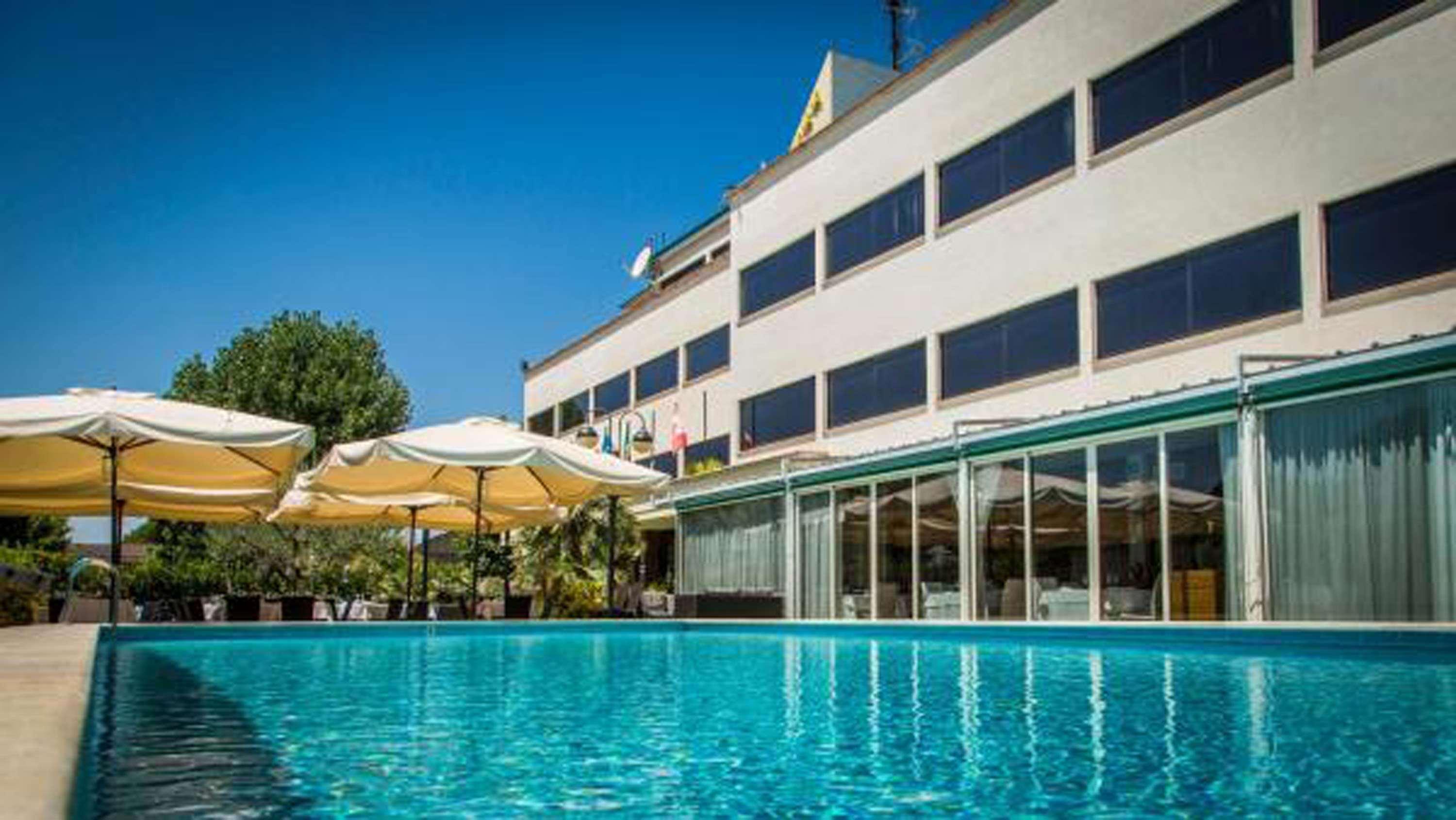 Hotel Cristallo Relais, Sure Hotel Collection By Best Western Tivoli Exterior foto